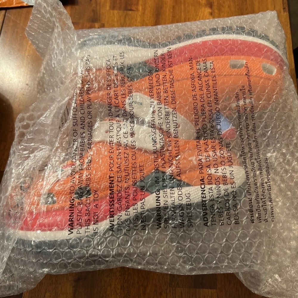 7-ELEVEN 711 X CROCS*Mega Crush Special Collectors Editn. w/Jibbitz*US W7/M5*NWT - Picture 4 of 12